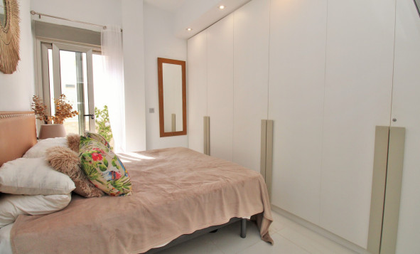 Herverkoop - 3. Halfvrijstaand huis - Villamartin - Costa Blanca Zuid