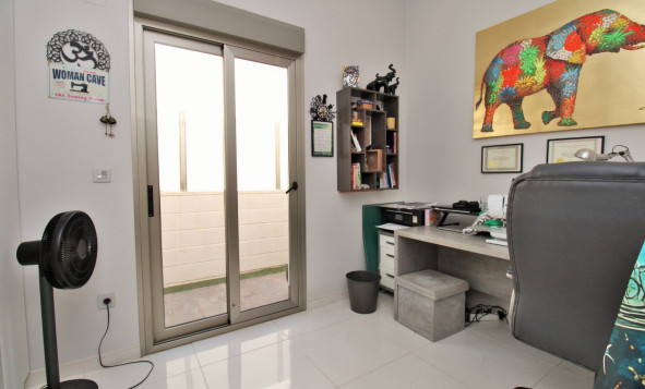 Herverkoop - 3. Halfvrijstaand huis - Villamartin - Costa Blanca Zuid