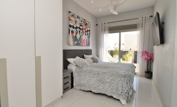 Herverkoop - 3. Halfvrijstaand huis - Villamartin - Costa Blanca Zuid