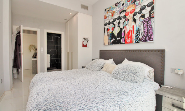 Herverkoop - 3. Halfvrijstaand huis - Villamartin - Costa Blanca Zuid