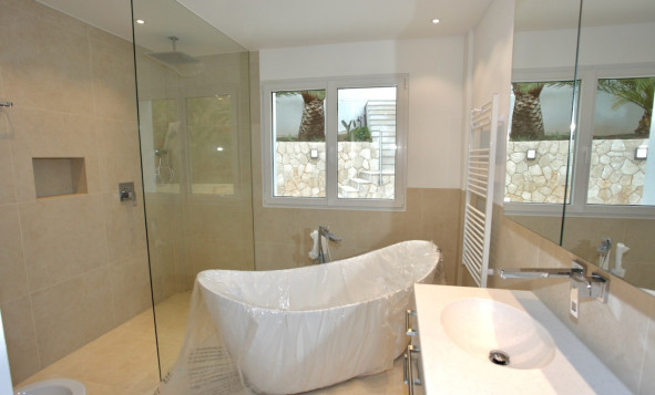 Herverkoop - 3. Halfvrijstaand huis - Costa d'en Blanes - Mallorca