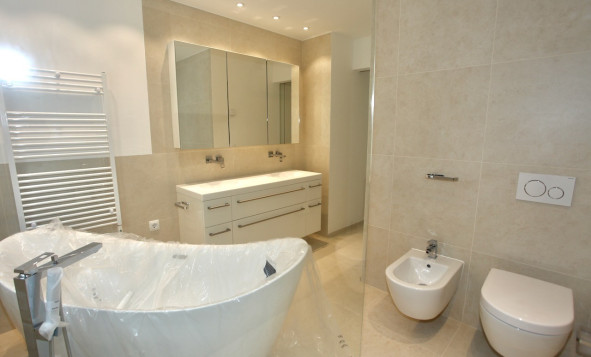 Herverkoop - 3. Halfvrijstaand huis - Costa d'en Blanes - Mallorca