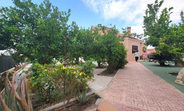 Herverkoop - 3. Halfvrijstaand huis - Torrevieja - Costa Blanca Zuid