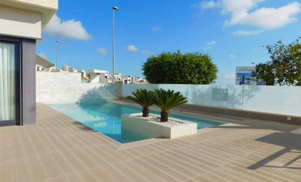 Herverkoop - 3. Halfvrijstaand huis - San Miguel de Salinas - Costa Blanca Zuid