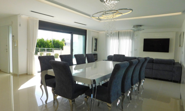 Herverkoop - 3. Halfvrijstaand huis - San Miguel de Salinas - Costa Blanca Zuid