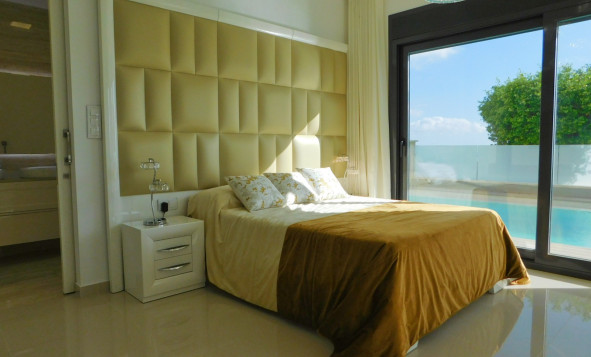 Herverkoop - 3. Halfvrijstaand huis - San Miguel de Salinas - Costa Blanca Zuid