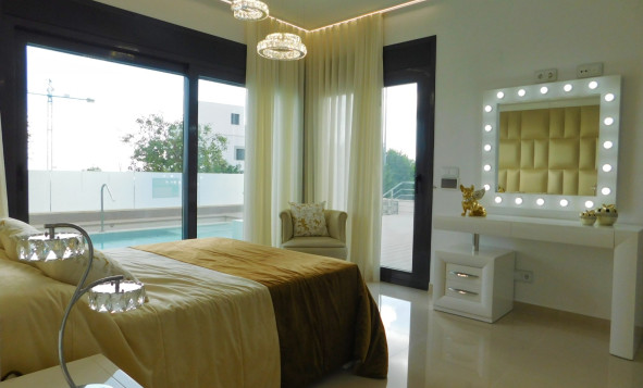 Herverkoop - 3. Halfvrijstaand huis - San Miguel de Salinas - Costa Blanca Zuid