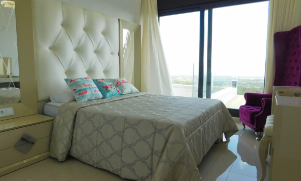 Herverkoop - 3. Halfvrijstaand huis - San Miguel de Salinas - Costa Blanca Zuid