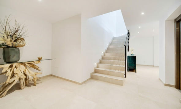 Herverkoop - 4. Halfvrijstaande villa - Palma - Andalusië