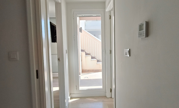 Herverkoop - 4. Halfvrijstaande villa - Torrevieja - Costa Blanca Zuid