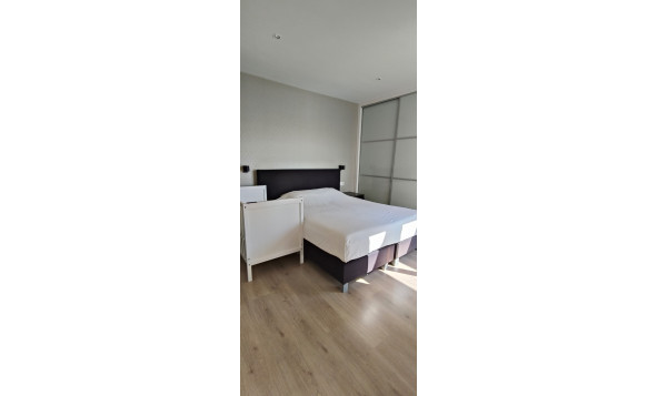 Herverkoop - 4. Halfvrijstaande villa - Torrevieja - Costa Blanca Zuid