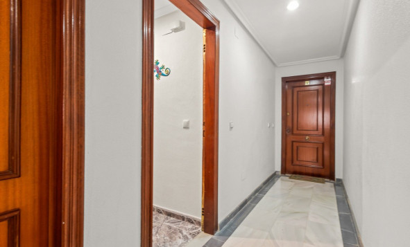 Herverkoop - 1. Appartement / flat - Torrevieja - Costa Blanca Zuid