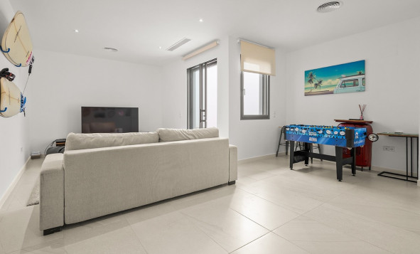 Herverkoop - 3. Halfvrijstaand huis - Las Colinas Golf and Country Club - Costa Blanca Zuid