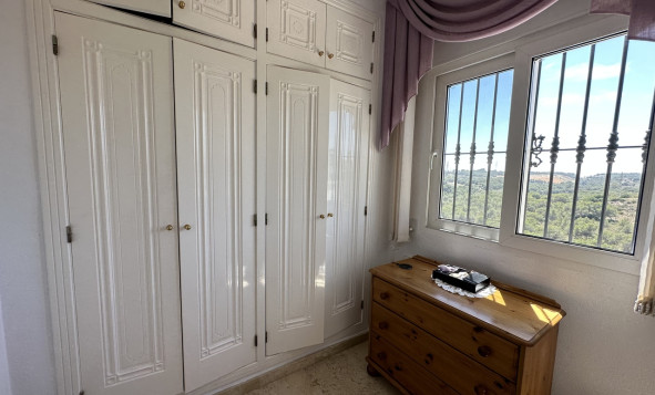 Resale - 3. Semi-detached house - Villamartin - Costa Blanca South