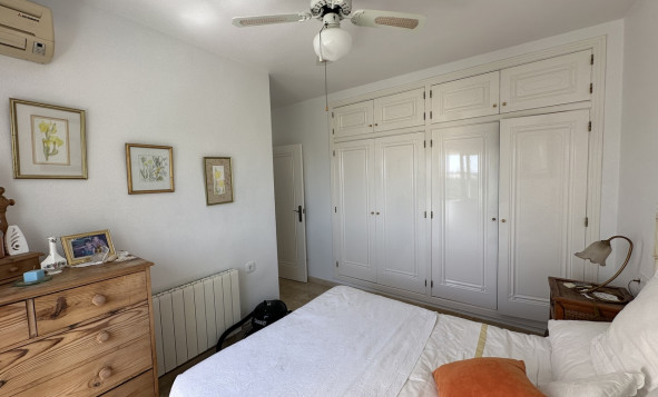 Resale - 3. Semi-detached house - Villamartin - Costa Blanca South