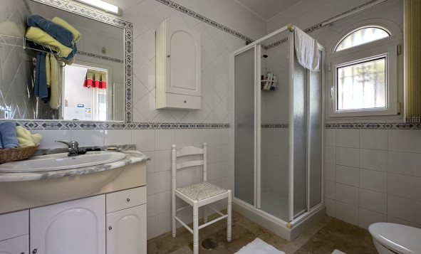 Resale - 3. Semi-detached house - Villamartin - Costa Blanca South