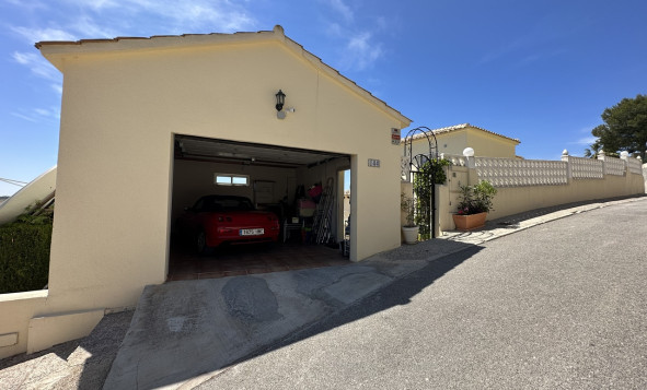 Resale - 3. Semi-detached house - Villamartin - Costa Blanca South