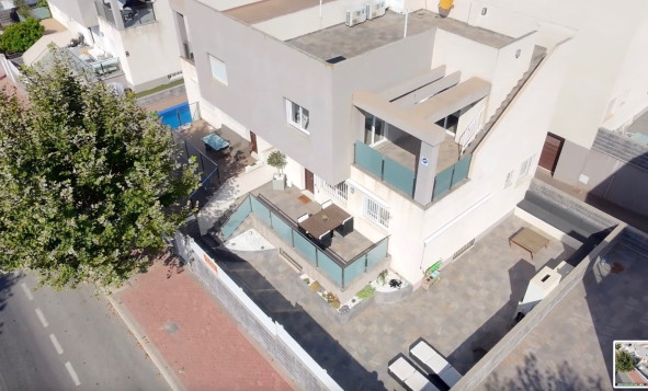 Herverkoop - 4. Halfvrijstaande villa - Torrevieja - Costa Blanca Zuid