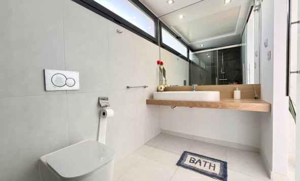 Herverkoop - 3. Halfvrijstaand huis - Los Dolses - Costa Blanca Zuid