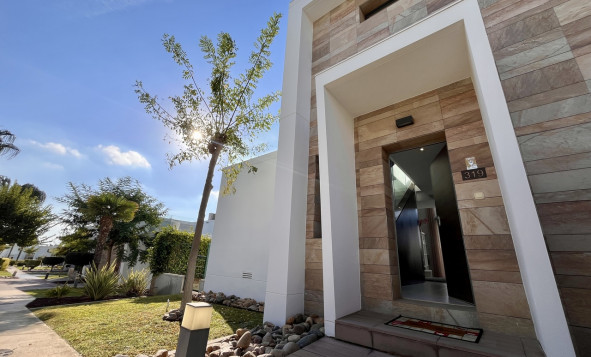 Herverkoop - 3. Halfvrijstaand huis - Los Dolses - Costa Blanca Zuid