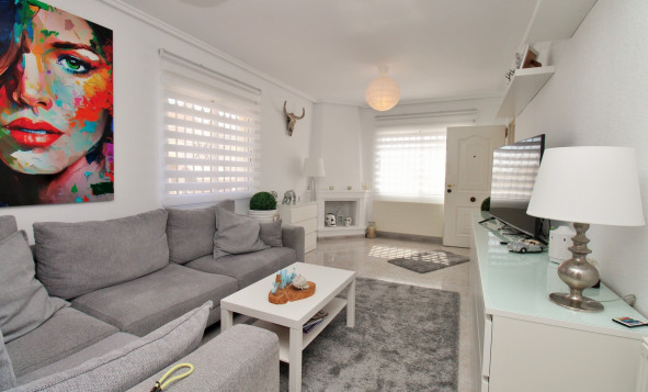 Herverkoop - 3. Halfvrijstaand huis - Villamartin - Costa Blanca Zuid