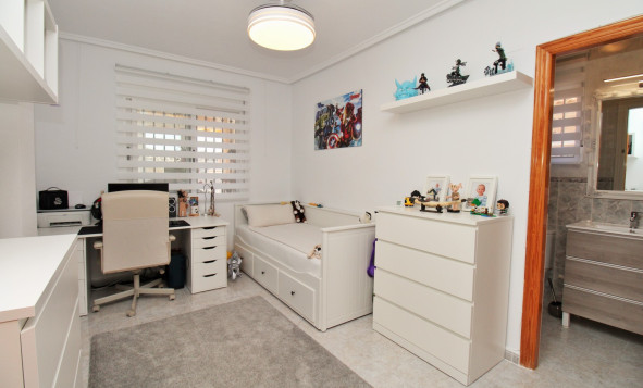 Herverkoop - 3. Halfvrijstaand huis - Villamartin - Costa Blanca Zuid