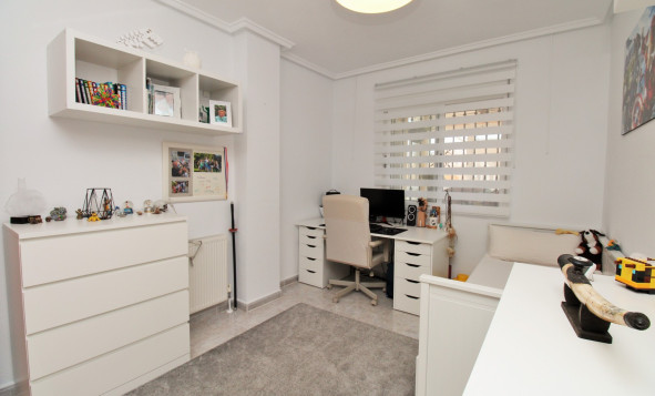 Herverkoop - 3. Halfvrijstaand huis - Villamartin - Costa Blanca Zuid