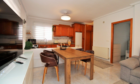 Herverkoop - 3. Halfvrijstaand huis - Villamartin - Costa Blanca Zuid