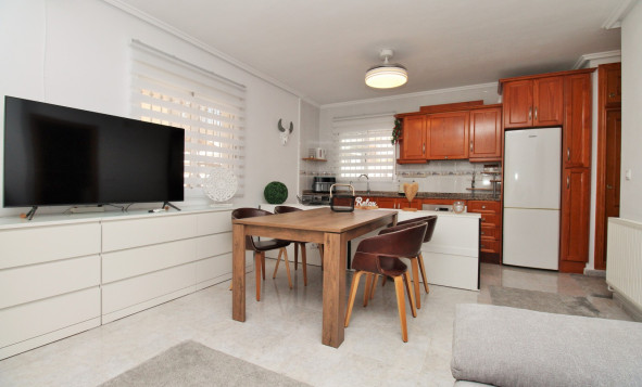 Herverkoop - 3. Halfvrijstaand huis - Villamartin - Costa Blanca Zuid