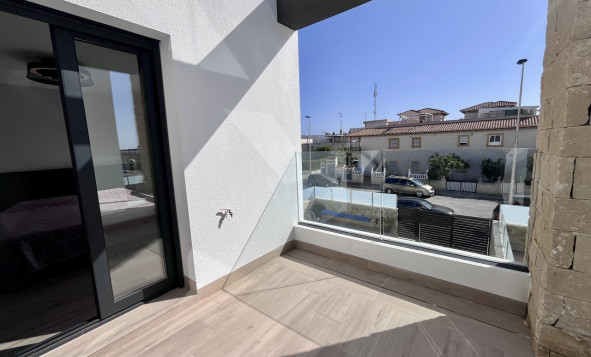 Reventa - 3. Casa pareada - Playa Flamenca - Costa Blanca Sur