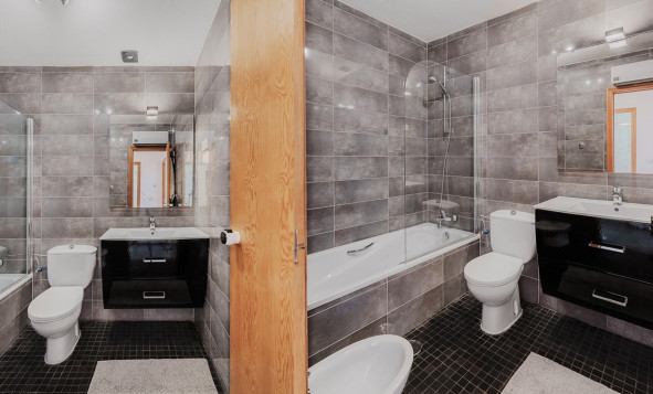 Herverkoop - 1. Appartement / flat - Villamartin - Costa Blanca Zuid