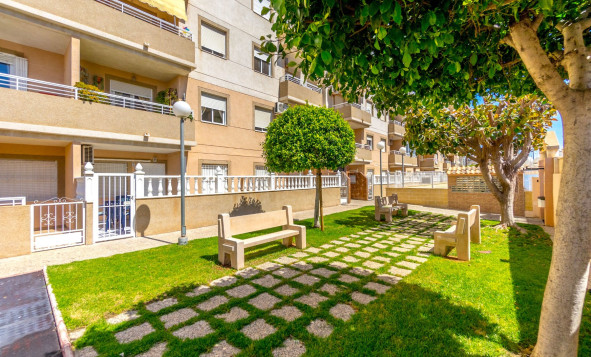 Herverkoop - 1. Appartement / flat - Torrevieja - Costa Blanca Zuid