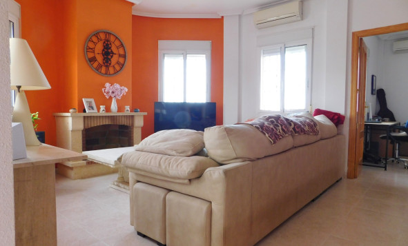 Herverkoop - 3. Halfvrijstaand huis - Bigastro - Costa Blanca Zuid