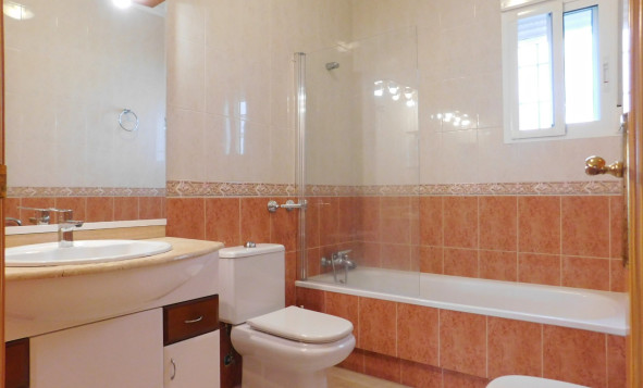 Herverkoop - 3. Halfvrijstaand huis - Bigastro - Costa Blanca Zuid