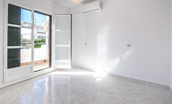 Herverkoop - 3. Halfvrijstaand huis - San Miguel de Salinas - Costa Blanca Zuid