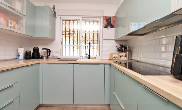 Herverkoop - 2. Town house / tussenwoning - Villamartin - Costa Blanca Zuid