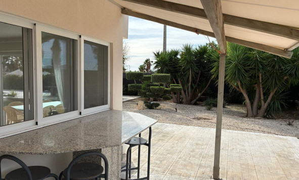 Herverkoop - 3. Halfvrijstaand huis - Crevillente - Costa Blanca Zuid