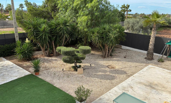 Herverkoop - 3. Halfvrijstaand huis - Crevillente - Costa Blanca Zuid