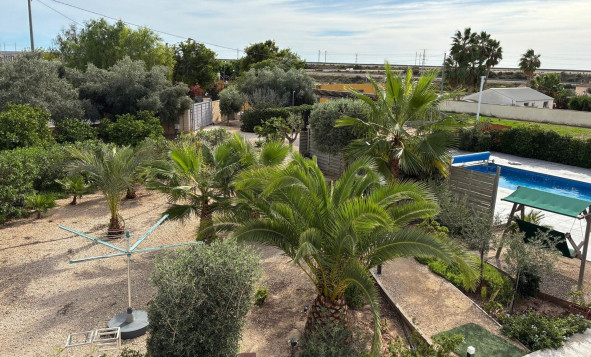 Herverkoop - 3. Halfvrijstaand huis - Crevillente - Costa Blanca Zuid