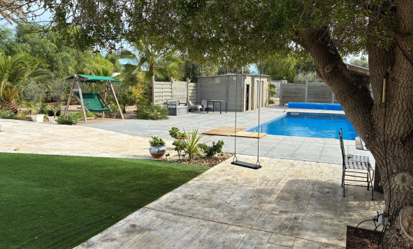 Herverkoop - 3. Halfvrijstaand huis - Crevillente - Costa Blanca Zuid