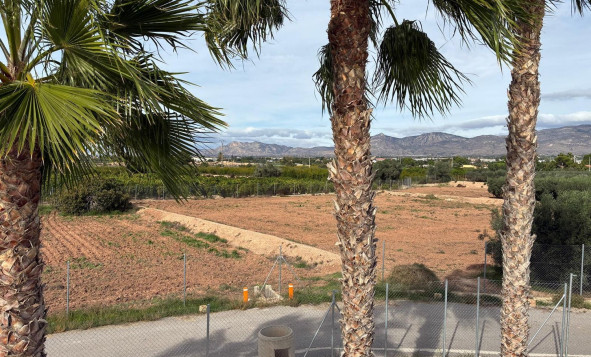 Herverkoop - 3. Halfvrijstaand huis - Crevillente - Costa Blanca Zuid