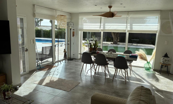 Herverkoop - 3. Halfvrijstaand huis - Crevillente - Costa Blanca Zuid