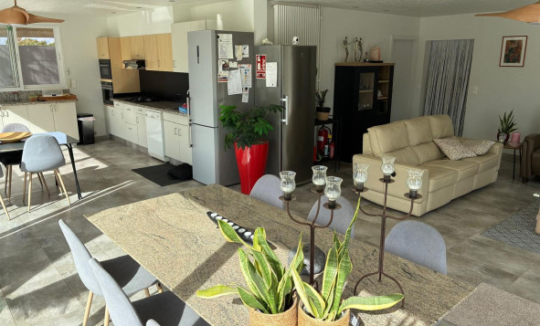 Herverkoop - 3. Halfvrijstaand huis - Crevillente - Costa Blanca Zuid