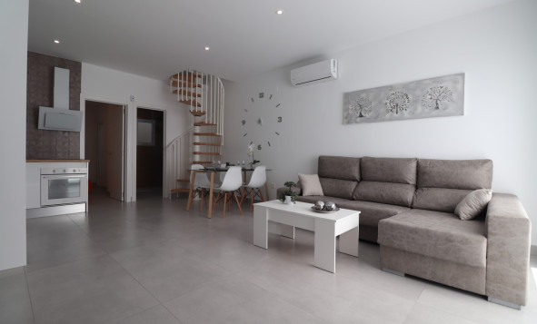 Reventa - 2. Chalet adosado - Torrevieja - Costa Blanca Sur