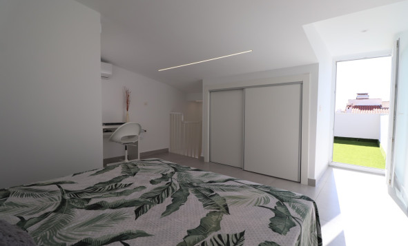 Reventa - 2. Chalet adosado - Torrevieja - Costa Blanca Sur