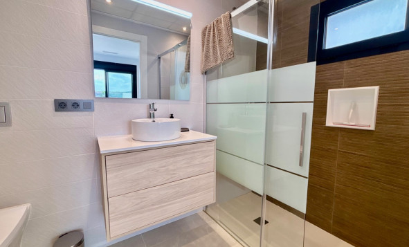 Herverkoop - 3. Halfvrijstaand huis - Benijofar - Costa Blanca Zuid