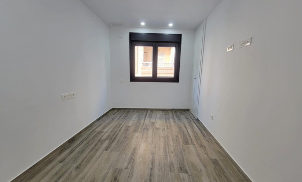 Herverkoop - 1. Appartement / flat - Torrevieja - Costa Blanca Zuid