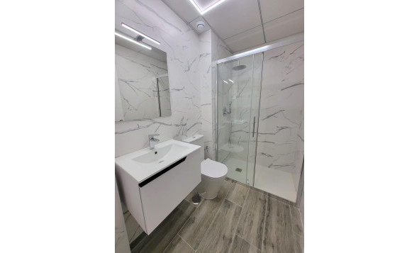 Herverkoop - 1. Appartement / flat - Torrevieja - Costa Blanca Zuid