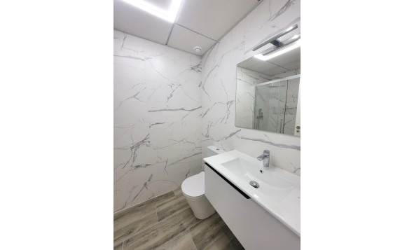 Herverkoop - 1. Appartement / flat - Torrevieja - Costa Blanca Zuid