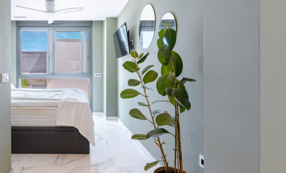 Herverkoop - 3. Halfvrijstaand huis - San Miguel de Salinas - Costa Blanca Zuid